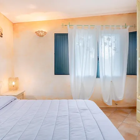 Cozy House In Cannigione Vakantiehuis Arzachena